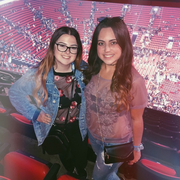 Meet your Posher, Haley - Picture 2 of 4